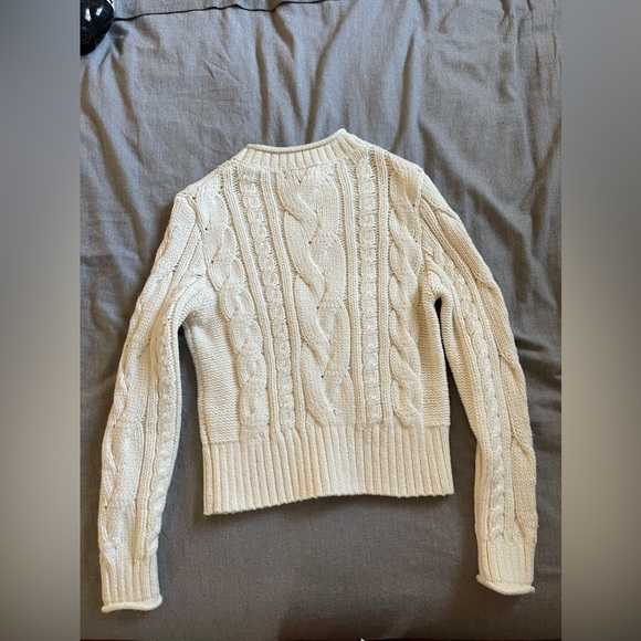 Cable knit sweater from Banana Republic - Picture 8 of 12